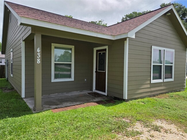 438 Spence Ln