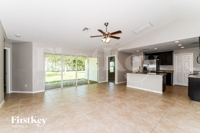 Photo - 1201 SW 30th St