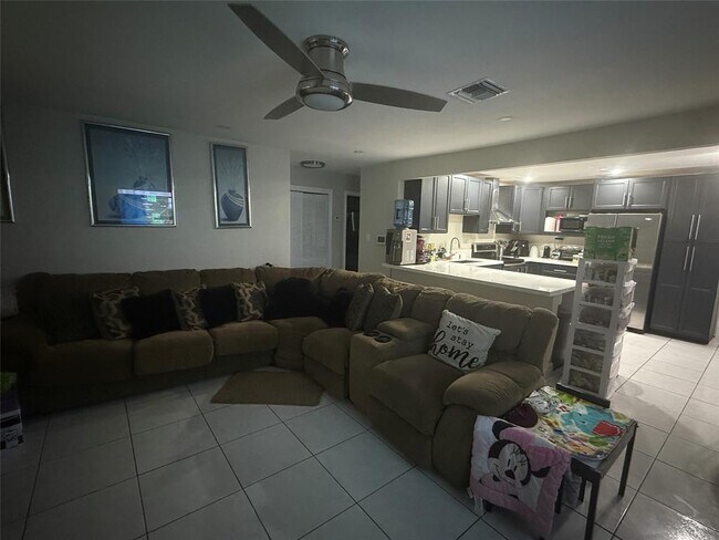 Photo - 2800 SW 9th St