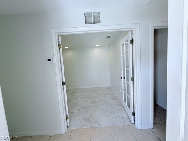 Photo - 541 Hancock Bridge Pkwy