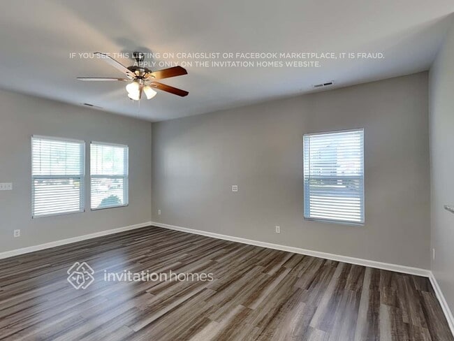 Photo - 516 Landis Oak Way