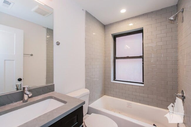 Photo - 2203 W Eastwood Ave
