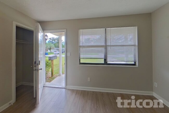 Photo - 2703 Arlex Dr E