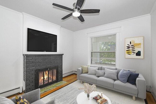 Photo - Spacious & light-filled Governors' Park ho... Casa