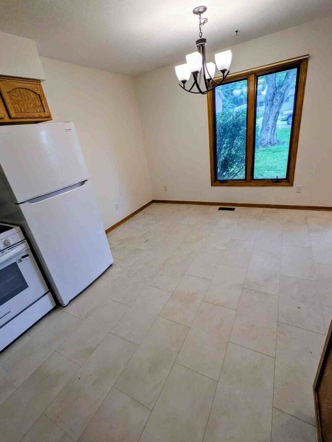 4821 NW 51st St Unit 4821