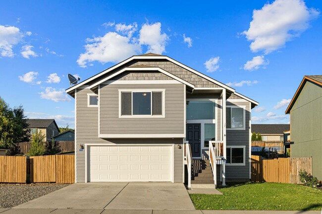 1911 West Peakview Drive