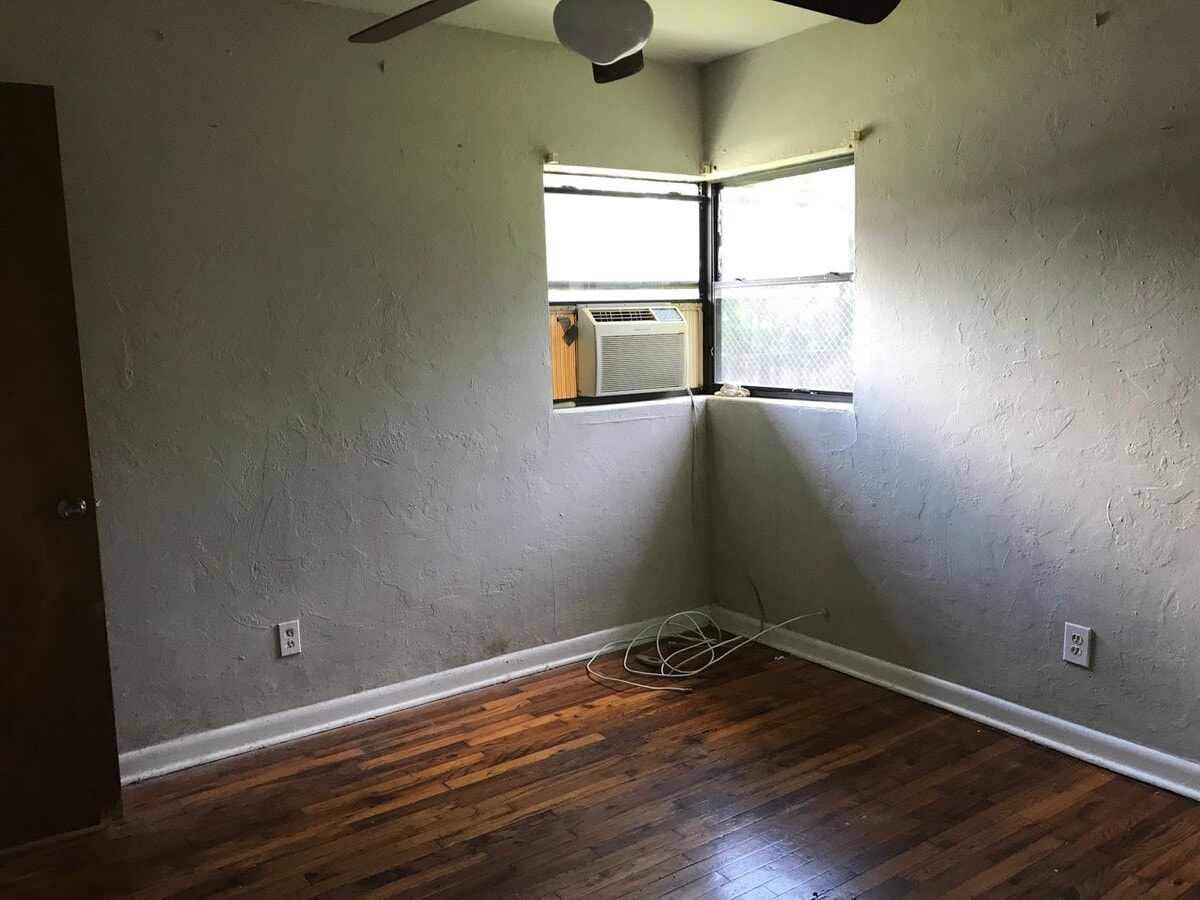 Photo - 2 Bedroom Duplex on Hancock Street - Available now!