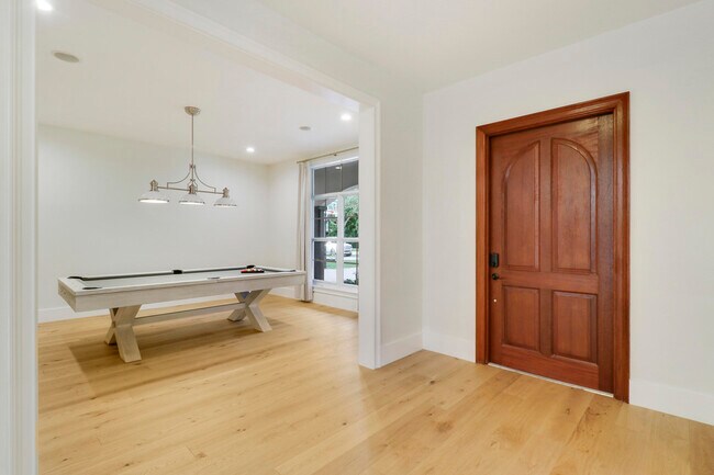 Photo - 142 Segovia Way