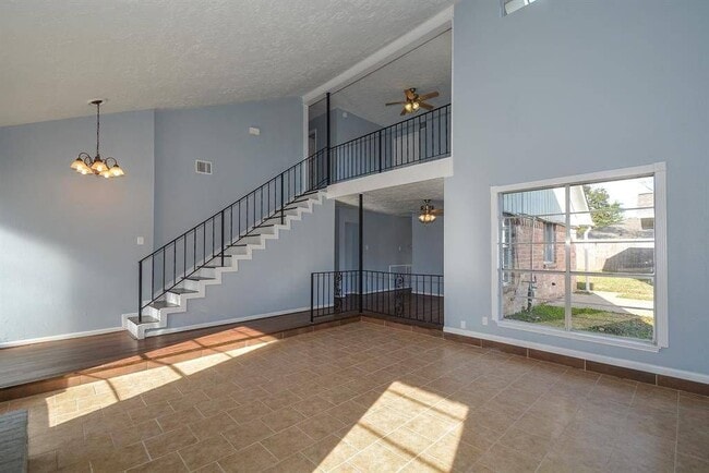 Photo - 22722 Fincastle Dr