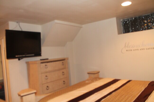 Photo - 2216 Georges Ln