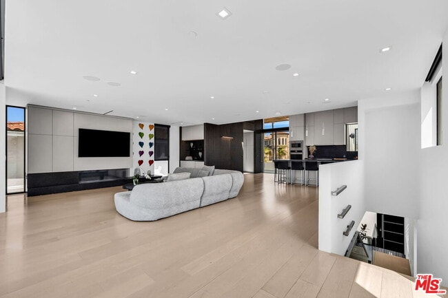 Photo - 703 N Lucia Ave