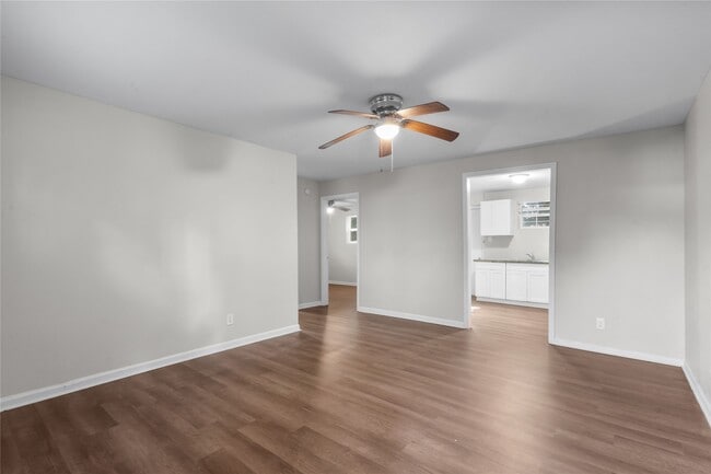 Building Photo - 2328 Boss St Unit B Rental