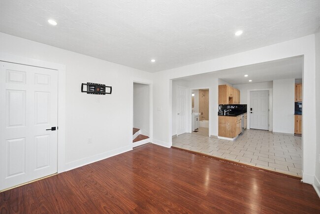 Photo - 117 Quincy St Unit 2