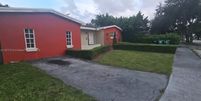 Photo - 1601 SW 83rd Ave