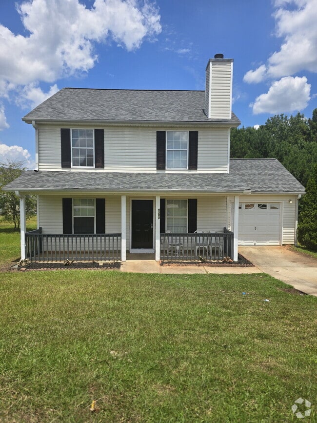 Building Photo - "Charming 4-Bed, 3-Bath Home with 1,500 Sq...