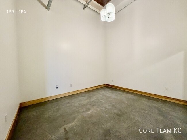 Photo - 382 W 22nd St Unit 214