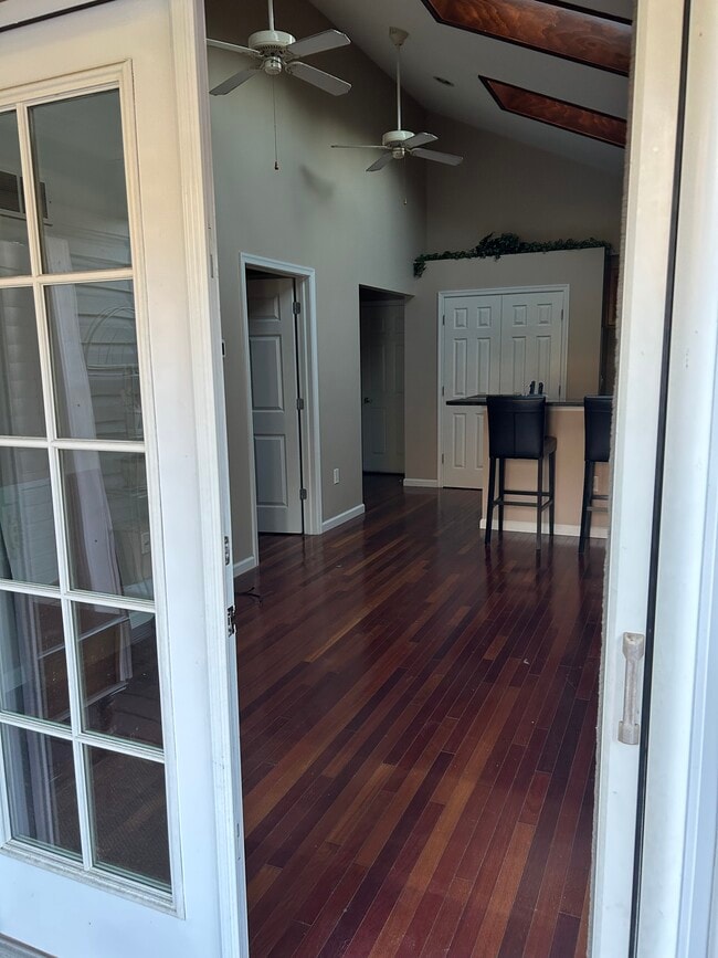 Photo - 545 Hulmeville Rd Unidad in law suite