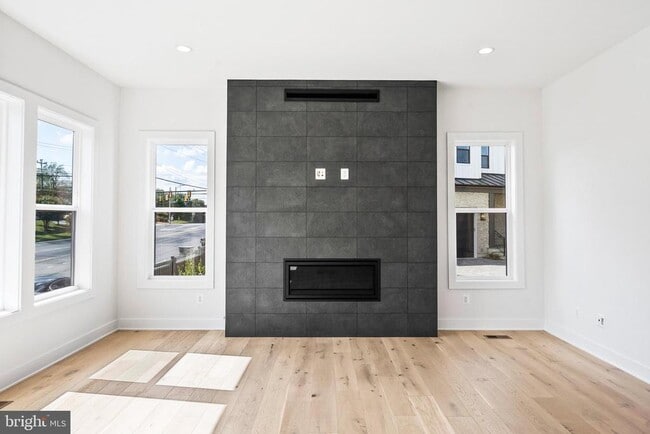 Photo - 841 N Manchester St