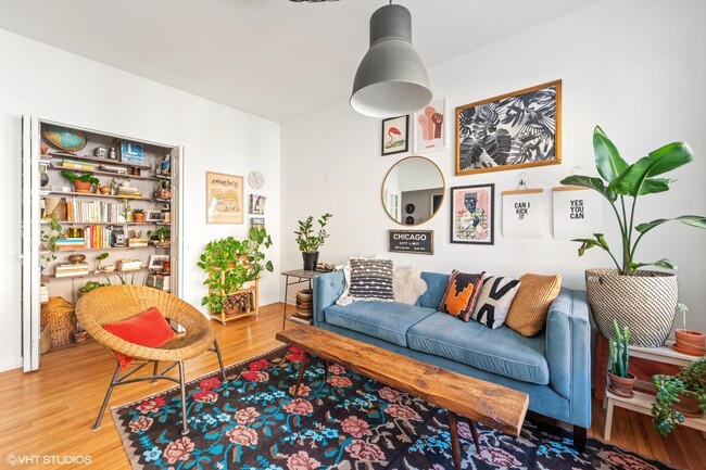 Photo - 3429 W Shakespeare Ave