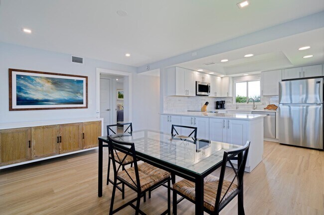 Photo - 52 Yacht Club Dr Unit 309