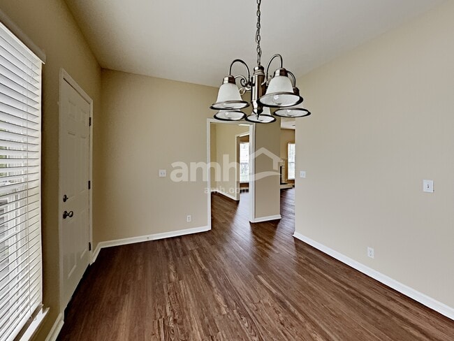 Photo - 7409 Campton Rd