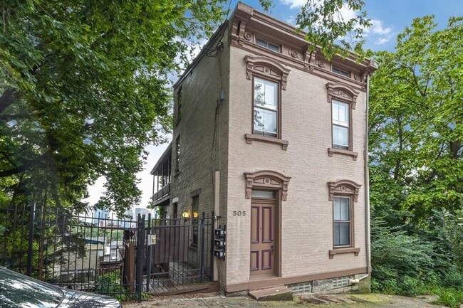 Photo - 505 Milton St