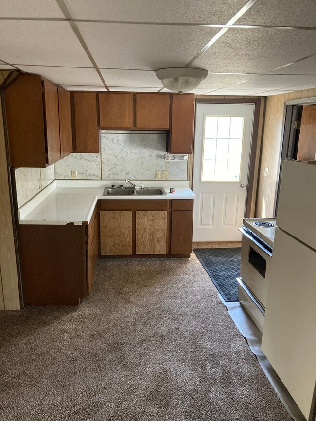 101 Park St N Unit upper