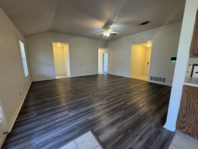 Photo - Newly Remodeled 4 BR 2 Bath Next to Harker Heights Community Park!