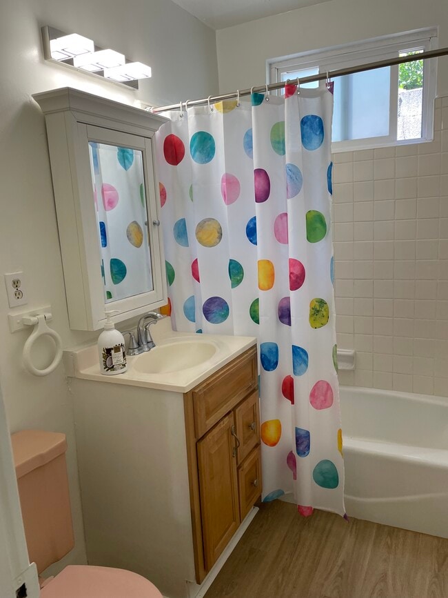 Photo - 454 S Oak Knoll Ave Unidad 3