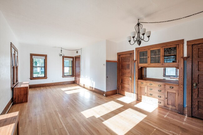 Sala de estar - 2016 Selby Ave Unidad Lower