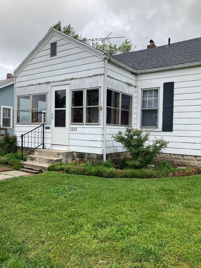 Building Photo - Charming 3 bedroom 1 bath