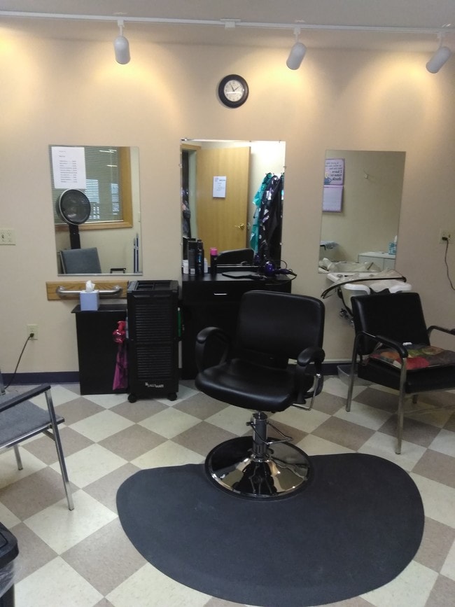 Photo - Marquette Manor