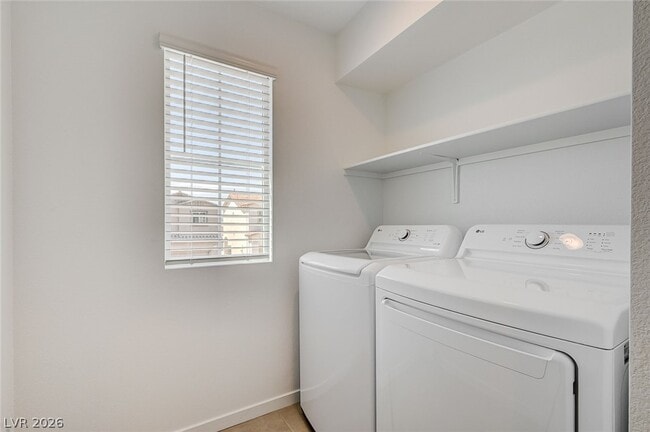 Photo - 324 Lupton Ave