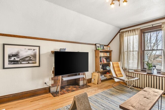 Photo - 1319 Rutledge St Unit 5