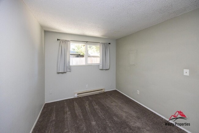 8205 SE 23rd Ave