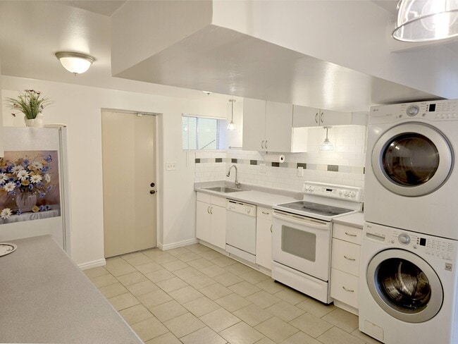 cocina - 3228 W 4340 S Unidad 3228