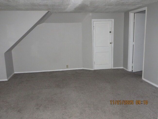 Photo - 919 Walnut St Unit B