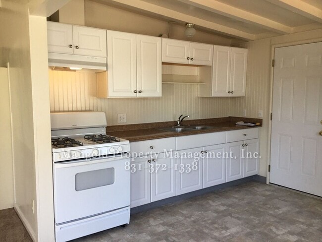 Photo - Two Bedroom One Bath House with Garage and Back Yard in Seaside