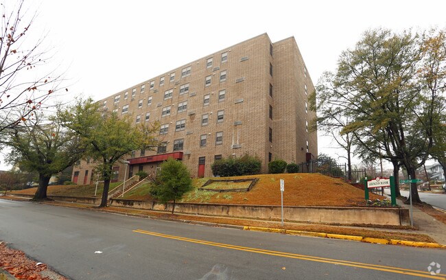 Photo - Arrington Manor Apartments