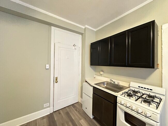 3824 N Fremont St Unit 611