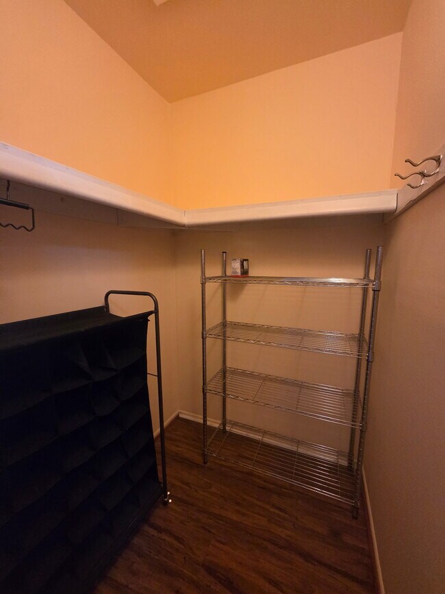 Photo - 1724 Rachael St