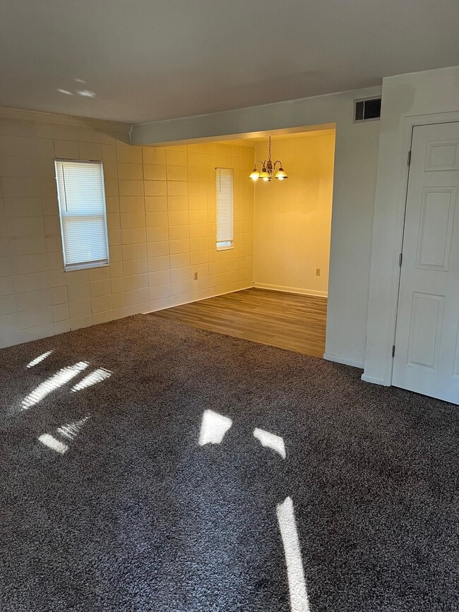 Photo - 2308 Columbia Ct