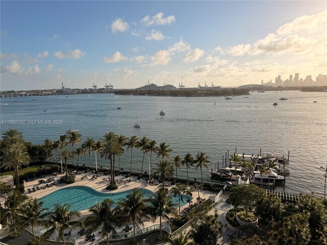 Building Photo - 1500 Bay Rd Unit 1126S