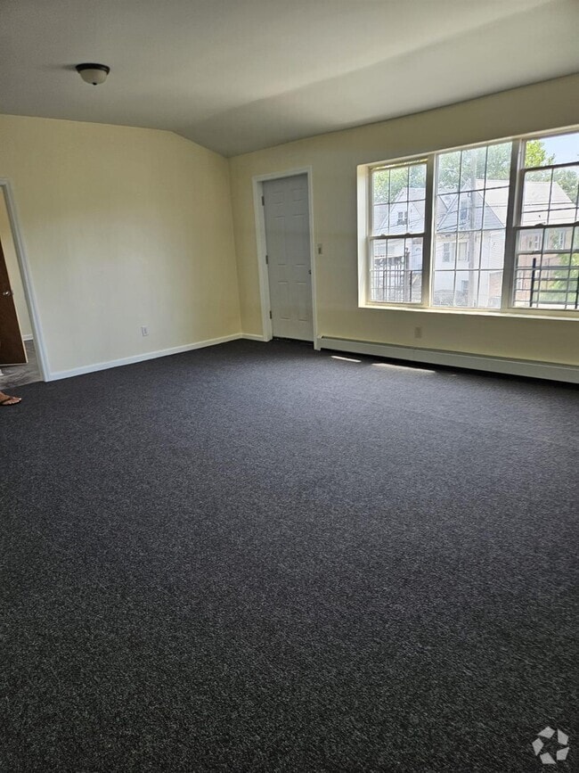 Building Photo - 411-11 66th St Rental