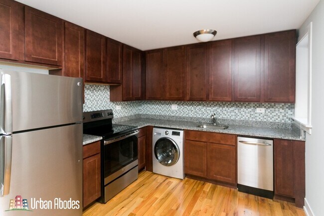 Photo - 566 W Arlington Pl