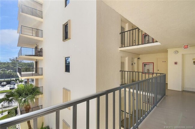 Photo - 10044 S Ocean Dr Unit 401