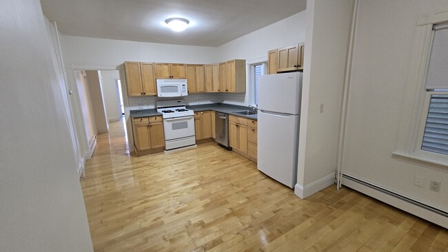 Building Photo - 40 Brackett St Unit 1 Rental
