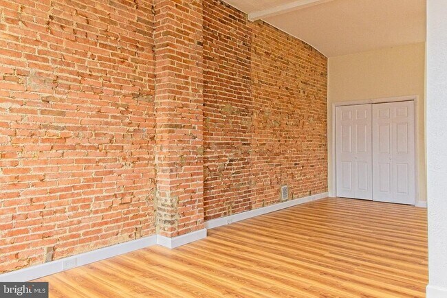 Photo - 1735 Park Ave