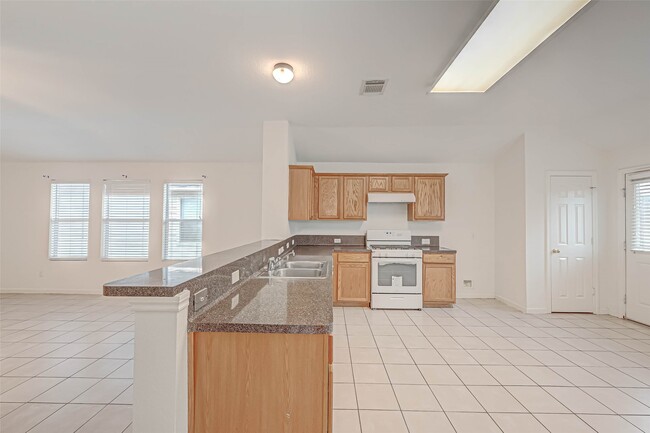 Photo - 5815 Plantation Crest Dr
