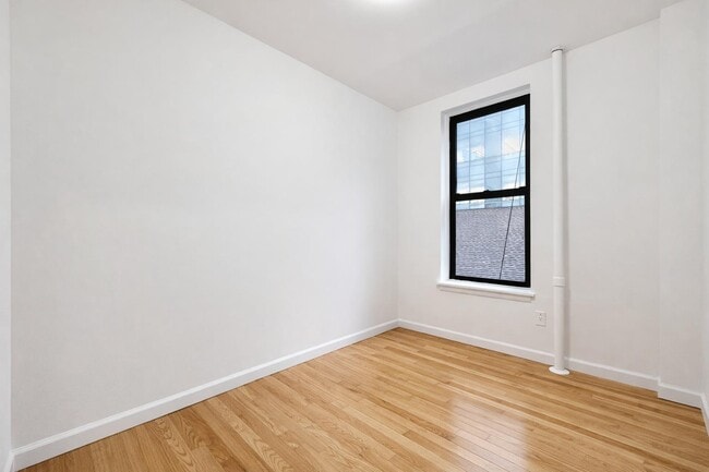 Photo - 401 E 68th St Unidad 5E